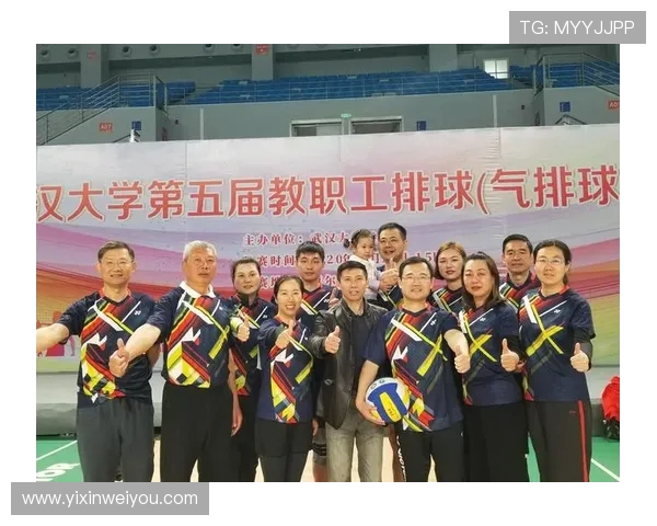 深圳排球队在冠军赛中的灵活战术与团队协作精彩点评 深圳排球队在冠军赛中的灵活战术与团队协作精彩点评