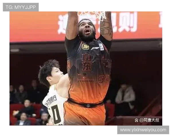 赛后分析：上海篮球队与深圳篮球队的战术对决与技术细节探讨