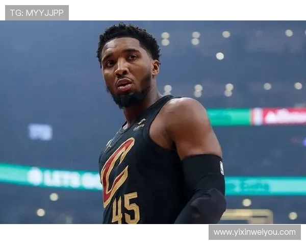 多诺万米切尔的传奇之路:从新秀到全明星的蜕变与挑战 多诺万米切尔的传奇之路:从新秀到全明星的蜕变与挑战