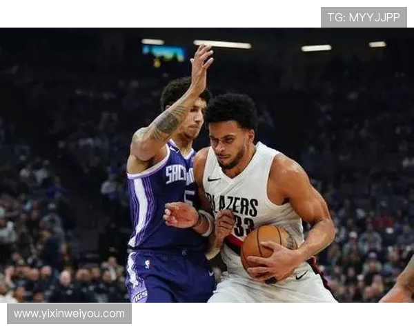 开拓者与国王第三场激战回顾球员表现与战术分析全景呈现