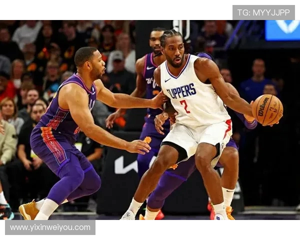 火箭与快船激战三月十六日NBA赛场精彩对决引发球迷热议 火箭与快船激战三月十六日NBA赛场精彩对决引发球迷热议