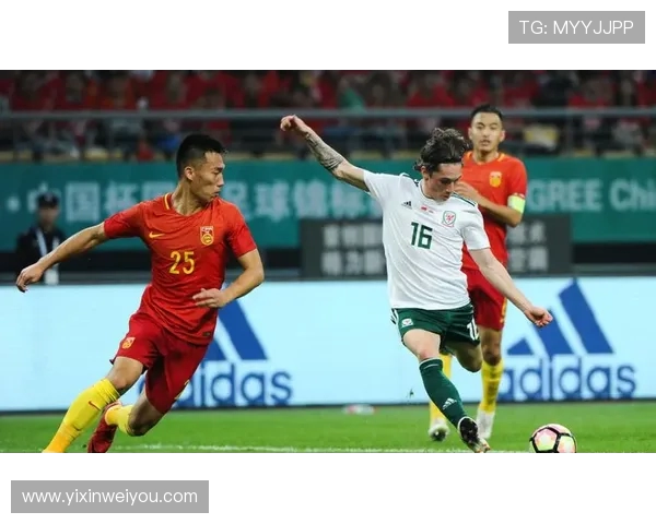 甘冈与里昂激战正酣比分揭晓引发球迷热议