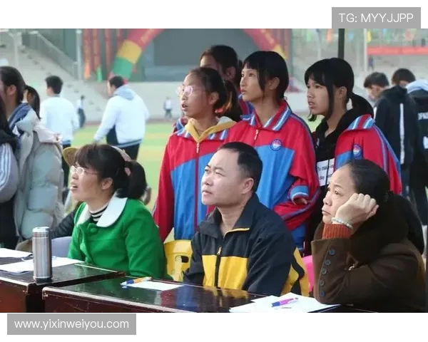 南京羽毛球队在欧锦赛中的拼搏历程与荣耀时刻回顾 南京羽毛球队在欧锦赛中的拼搏历程与荣耀时刻回顾